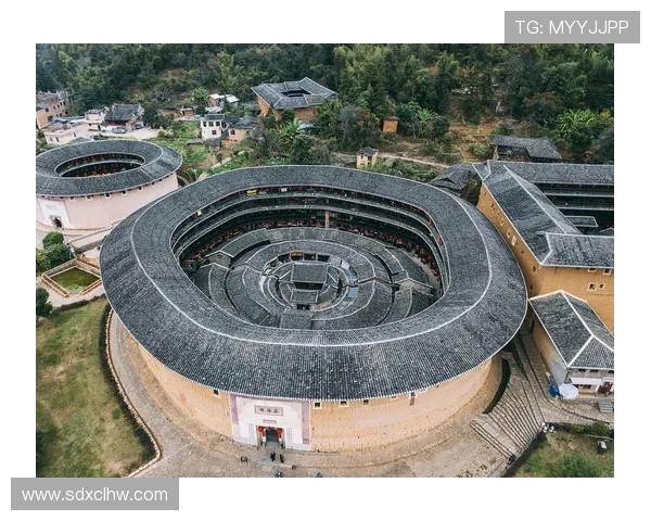 梅州客家文化根源与传承发展对地方社会经济的深远影响