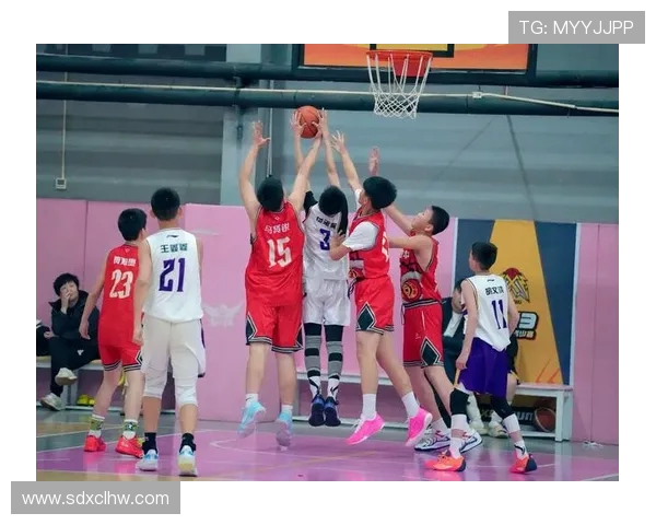 以篮球精神连接团队力量与竞技魅力全面探索多元化发展之路新时代