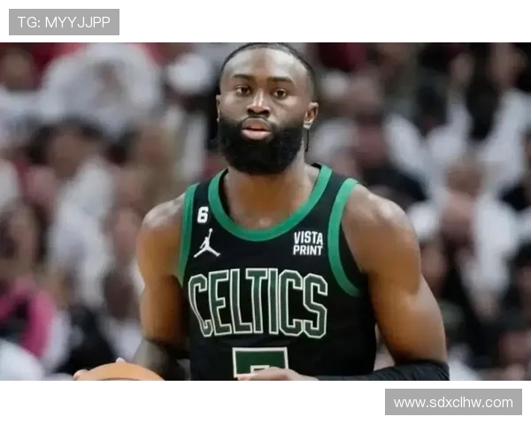 波士顿凯尔特人队重塑辉煌之路 球迷期待新赛季精彩表现