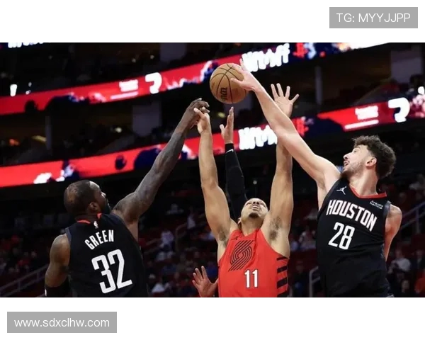 2019年火箭队与开拓者队激战回顾精彩瞬间与球员表现分析